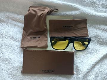 occhiali da sole Burberry 