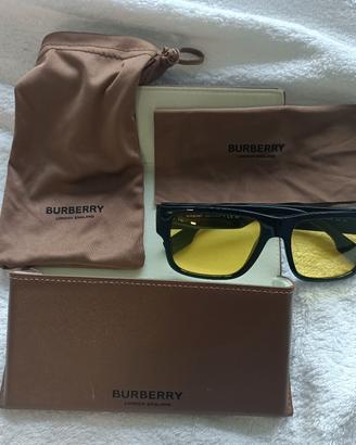 occhiali da sole Burberry 