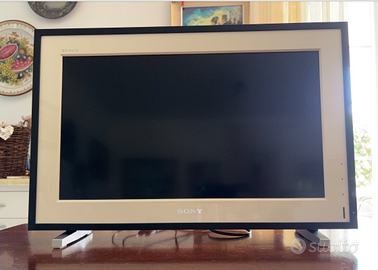 SONY  LCD da 22 pollici con risoluzione "HD Ready"