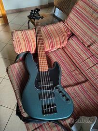 Basso squier 5 corde attivo