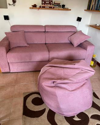Divano Letto  Praticamente Nuovo + Pouf 