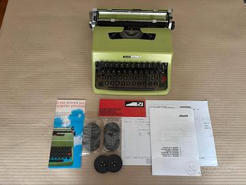 Macchina da scrivere Olivetti Lettera 32