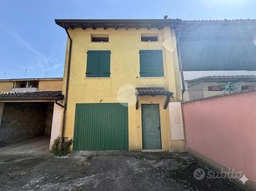 CASA DI CORTE A BORGO SAN GIACOMO