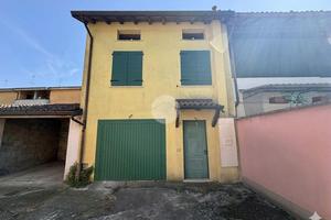CASA DI CORTE A BORGO SAN GIACOMO