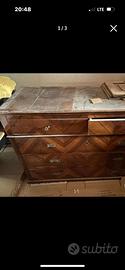 Mobile in legno antico