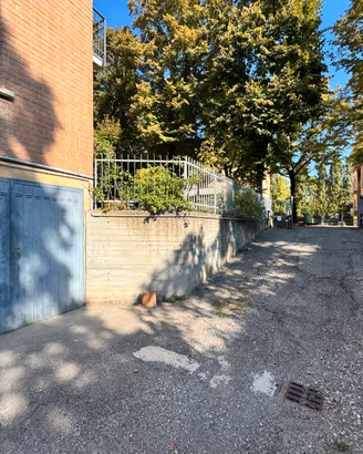 Garage 14 mq Parma Via Mosca