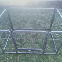 Recinto per cuccioli | metallo con cacelletto |