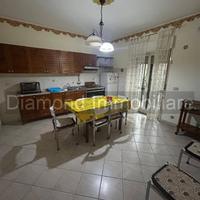 Appartamento con garage a Mascali