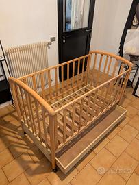 Lettino in legno 