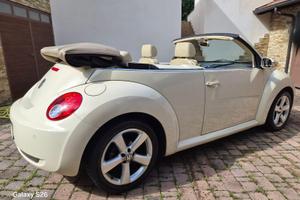 VOLKSWAGEN NEW BEETLE CABRIO