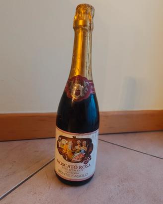 vino moscato rosa monte fasolo vintage