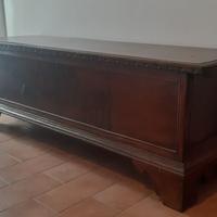 Cassapanca antica