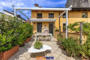 3 LOCALI A THIENE