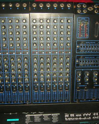 Mixer Steelphon 2212 con echo