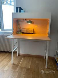 Scrivania con piano ribaltabile