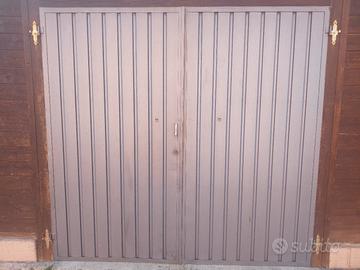 Portone garage 2 ante in ferro nero