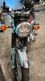 KAWASAKI W800 