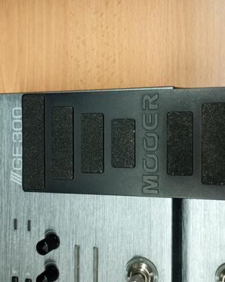 Pedaliera per chitarra