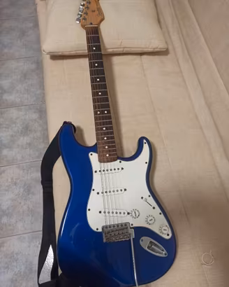 Fender Stratocaster Made in Mexico 1998 custodia