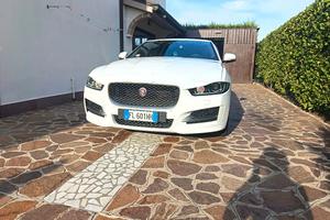 Jaguar XE R-Sport 4x4