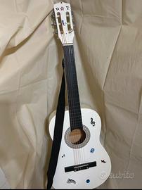 Chitarra Classica Bianca – Design Musicale