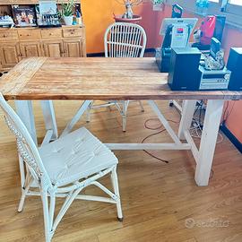 Tavolo in legno e 2 sedie in vimini