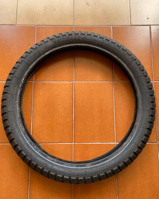 gomme moto semitassellate