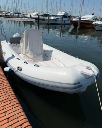 Gommone Selva 570 con motore 40XSR 40 CV anno 2022