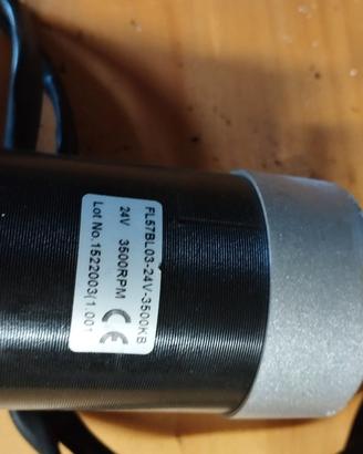 robot Ambrogio L32 Deluxe  motor lama