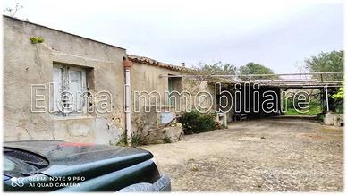 Casa indipendente di 1150 m² con 2 locali e posto 