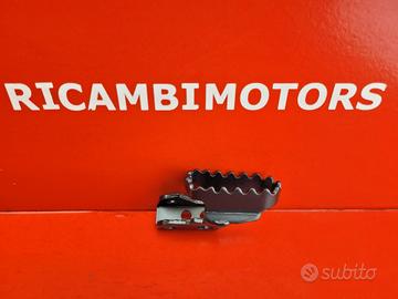 POGGIAPIEDI DX APRILIA ET TUAREG 50