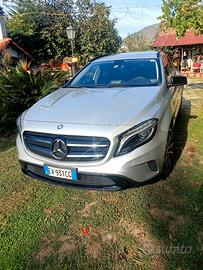GLA 200  Mercedes 