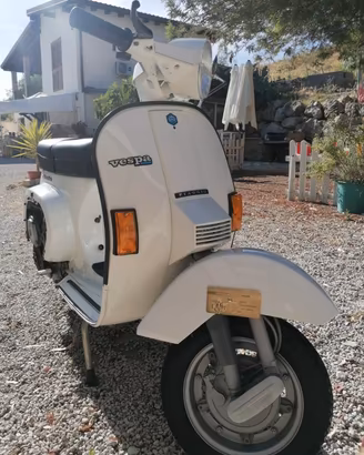 Vespa pk 125 automatica  elestart anno 1985 F. M. 
