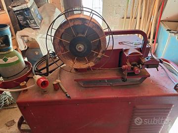 Saldatrice a filo 380v C.E.RV 