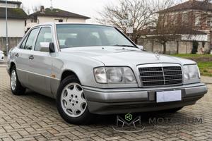 Mercedes E 200 W124 2.0 16v 136CV - ISCRITTA ASI