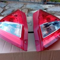 fari posteriori ford fiesta 