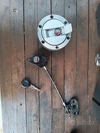 it Serrature Aprilia Caponord 1000 - Tappo e Sella