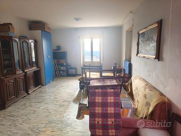 Appartamento ampia metratura in villa bifamiliare