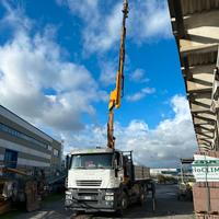 IVECO MAGIRUS A262S/80 CON GRU
