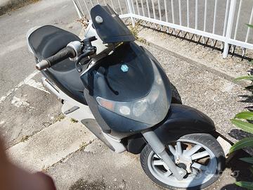 Piaggio Beverly 200 - 2012