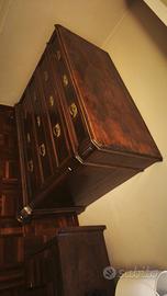 cassettiera e armadio liberty 