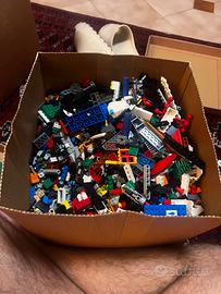 24,45 kg di lego