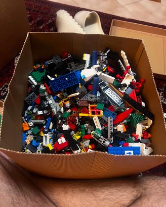 24,45 kg di lego
