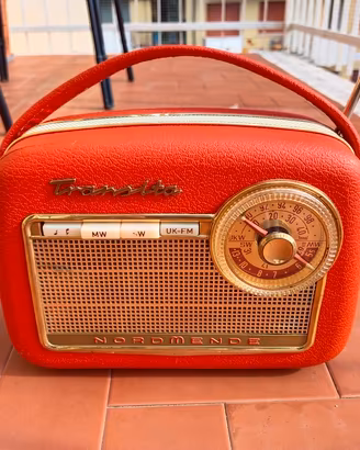 Radio portatile vintage Nordmende Transita 
