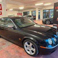 JAGUAR S-TYPE CAMBIO AUT. .Diesel 2700 CV 207 con 