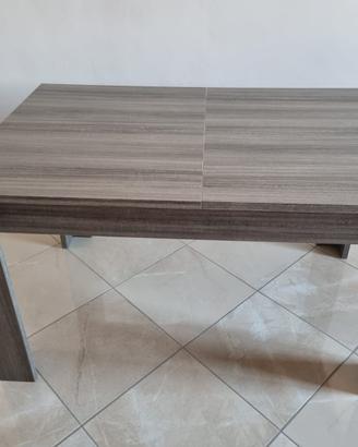 Tavolo 140x90 cm come nuovo