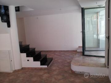 Pieno centro storico,zona commerciale