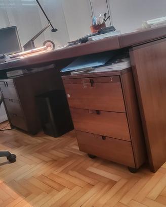 scrivania dirigenziale con  (o senza) poltrona