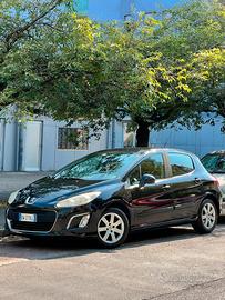 **Peugeot 308 1.6 HDi Turbo Diesel 110 CV**