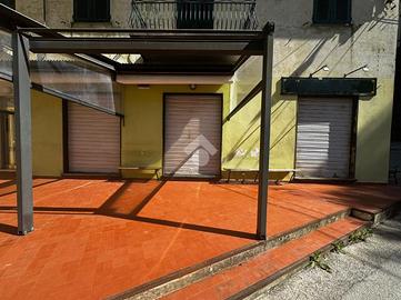 NEGOZIO A FAVALE DI MALVARO